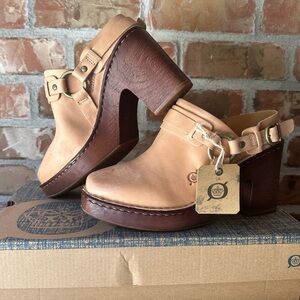 Born Hudson Clog (Light Tan)